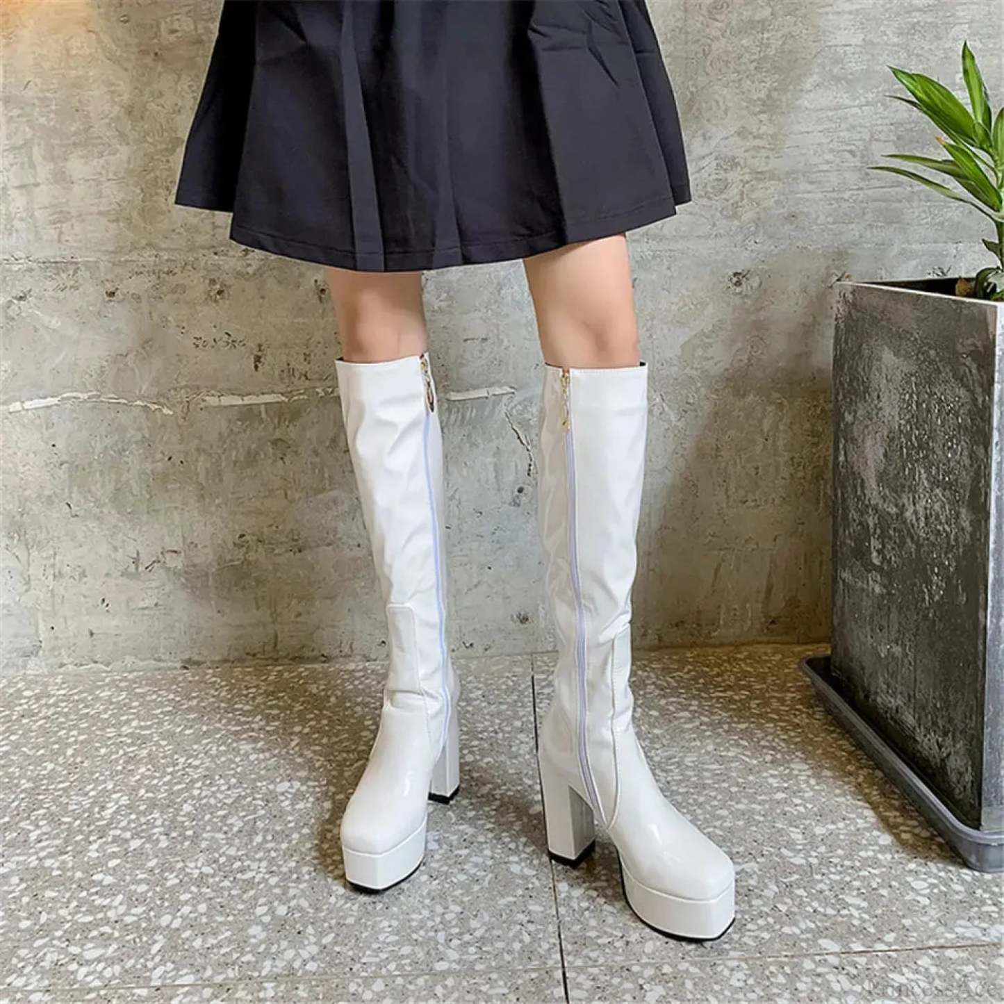 Sweetheart Love Heart Print Dark Block Boot White / 4