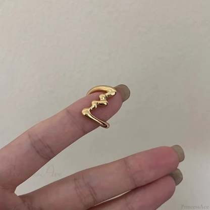 Unpredictable Copper Undulation Medieval Ring glod