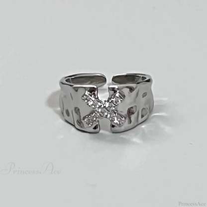 Unpredictable Cross Star Gothic Ring silver04