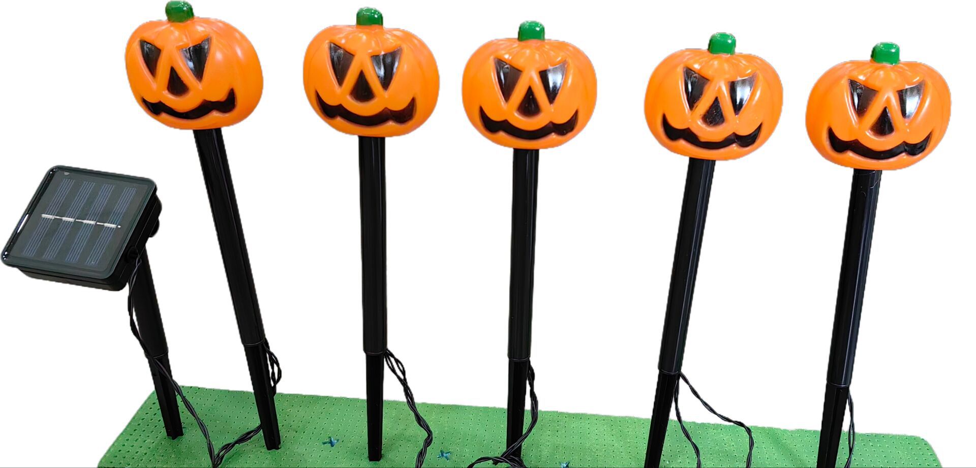 👻Balenie 6 solárnych halloweenskych zemných LED svetiel🎁