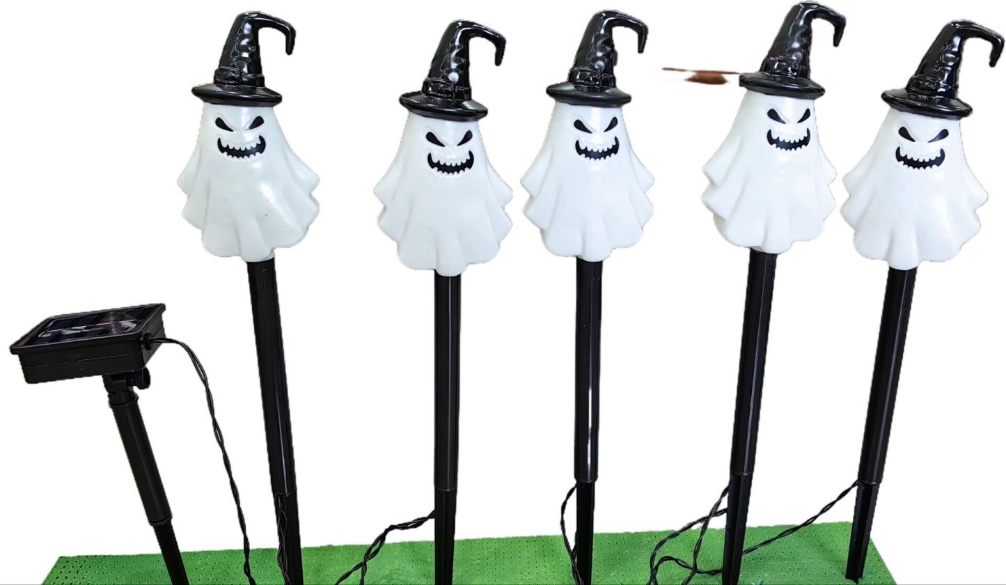 👻Balenie 6 solárnych halloweenskych zemných LED svetiel🎁