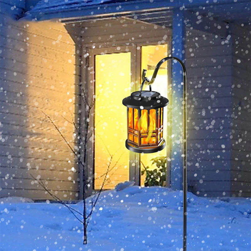 ✨🔥Vylepšený solárny lampáš s efektom blikajúceho plameňa - vodeodolný a ideálny na vonkajšie použitie