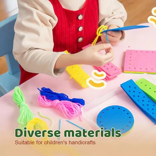 Kúpte 1 kus a získajte 1 kus zadarmo - sada na vyšívanie vianočných bábik