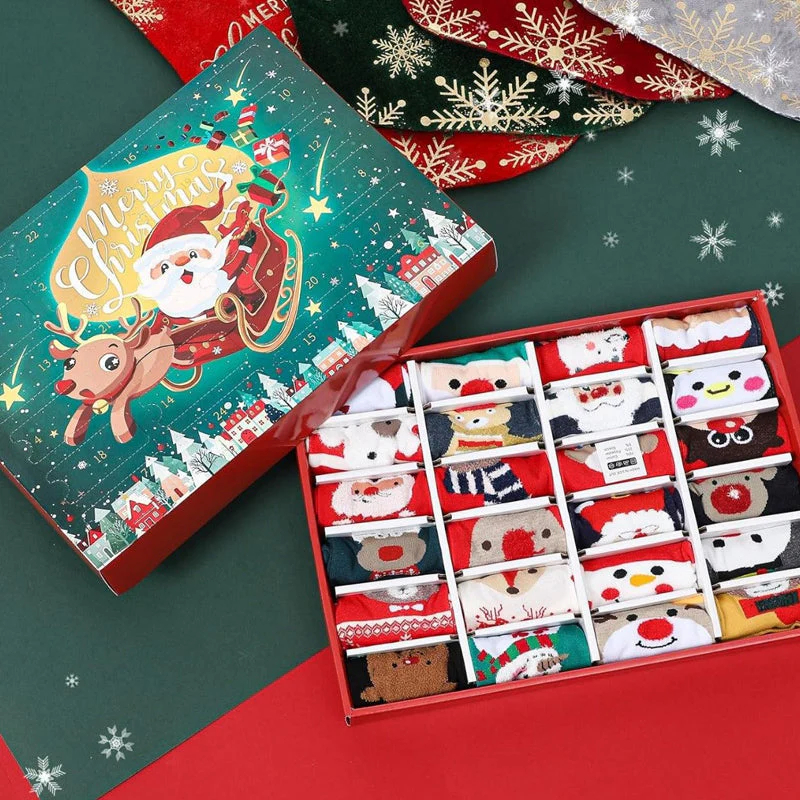 🎄Adventný kalendár s vianočnými pančuchami, 🎄🎁24 mini vianočných pančúch je zavesených po celom kalendári, od 1. do 24., každý deň, keď otvoríte pančuchu, je malým prekvapením.🧦