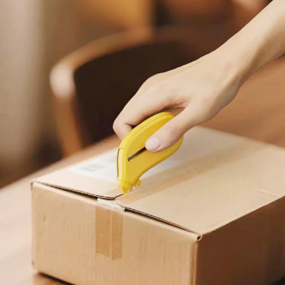 3 v 1 zasúvateľná mini škrabka na ovocie a nôž