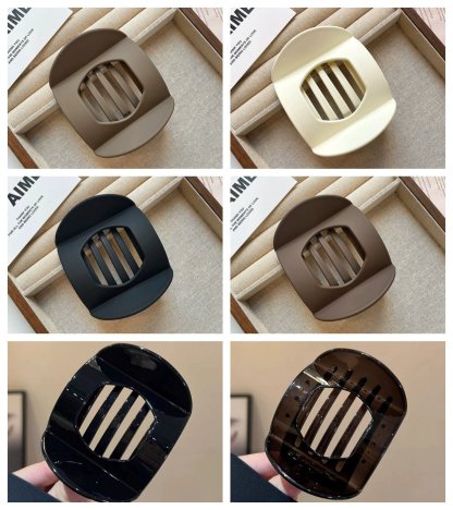 Ležérna všestranná jednofarebná sponka do vlasov s plochým lemovaním