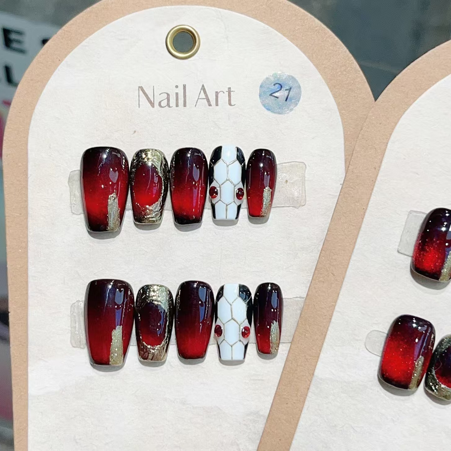 Luxury Glass Bead Cat-Eye Press-On Nails — Handmade Serpentine Design with Edgy Sweet Elegance