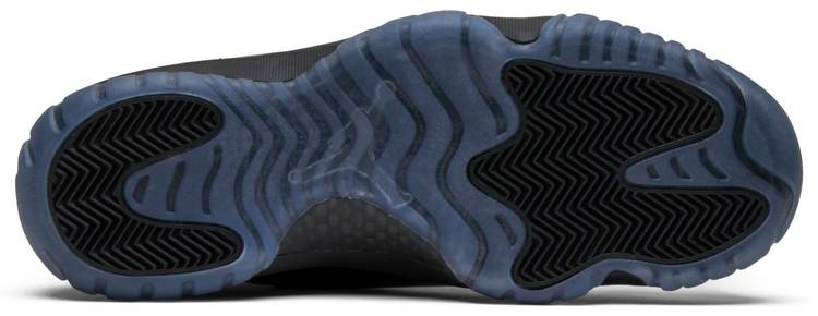 Retro 'Cap and Gown' 378037-005