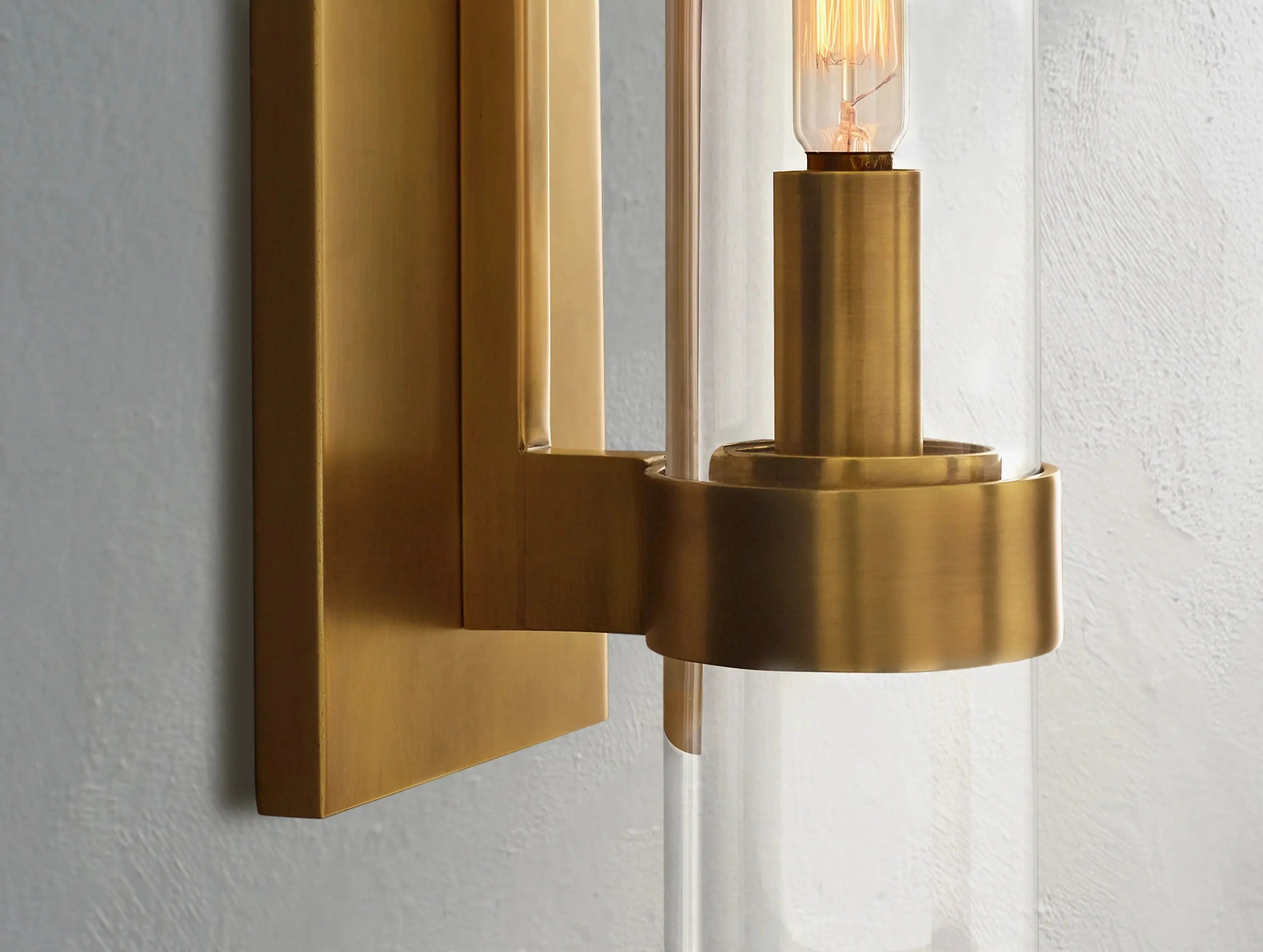 Ravelle Single light Glass Wall Sconce 