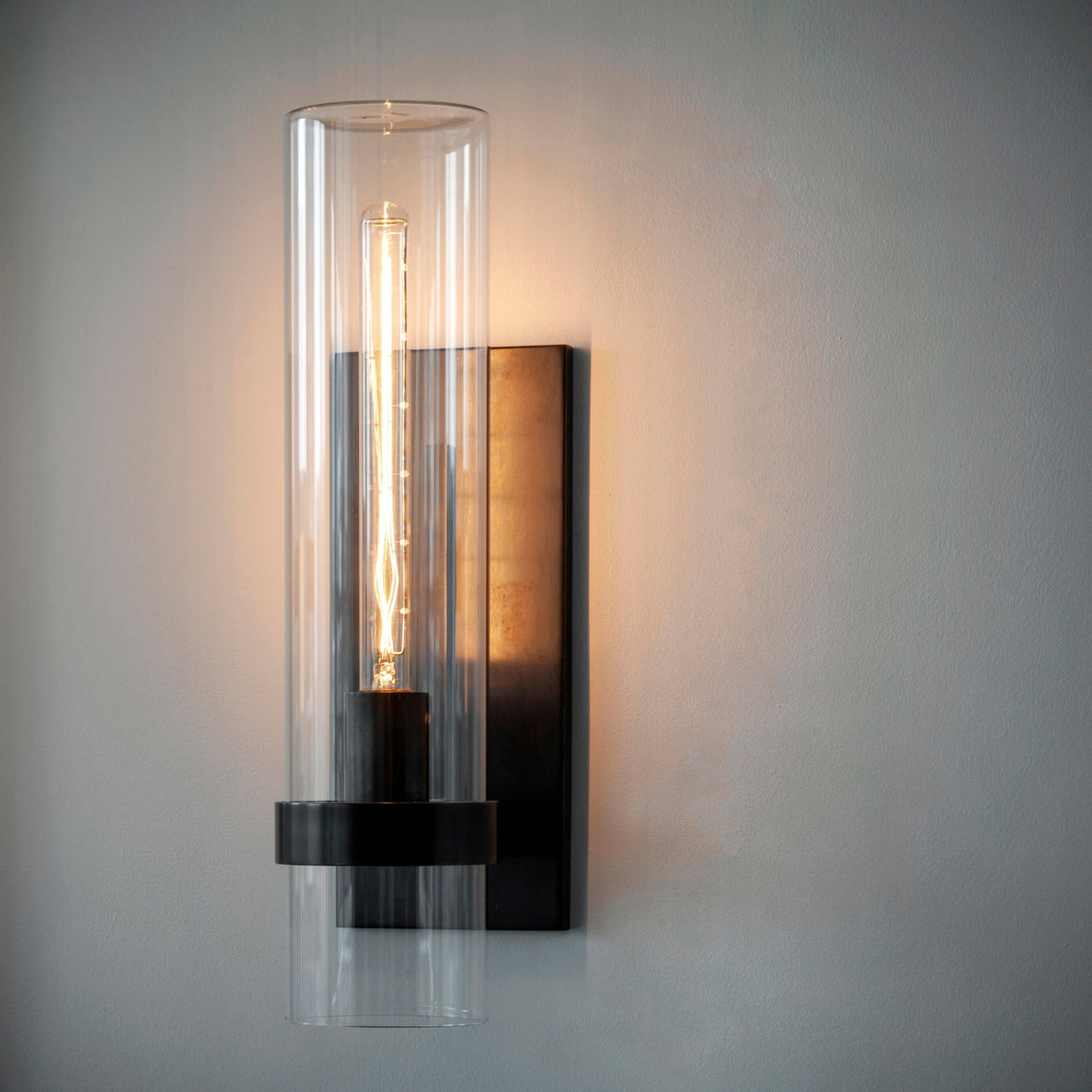 Ravelle Single light Glass Wall Sconce 