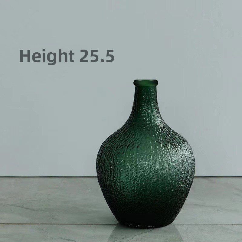 Big-bellied Enkianthus vase