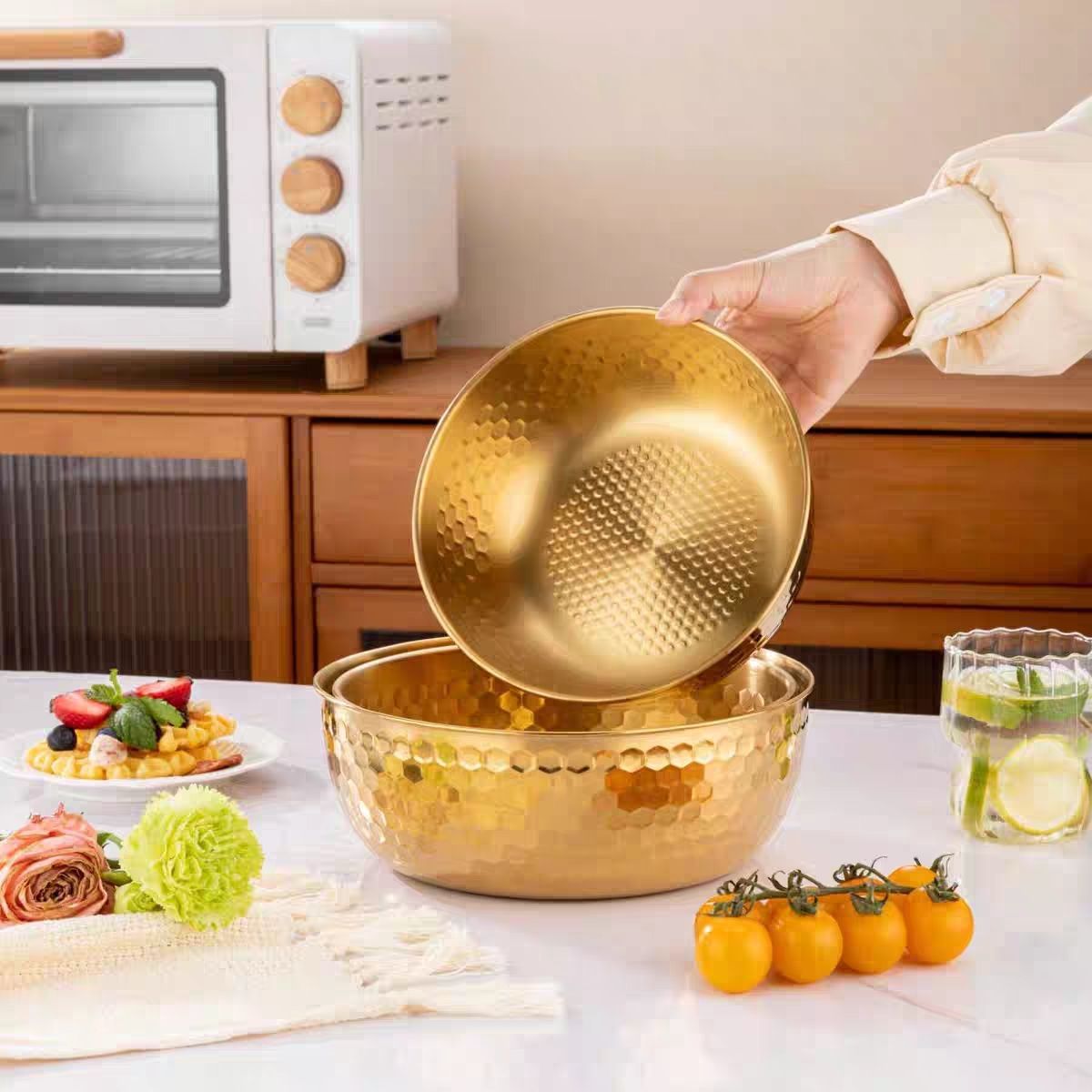 Stainless Steel Gold Hammered Pattern Salad Bowl