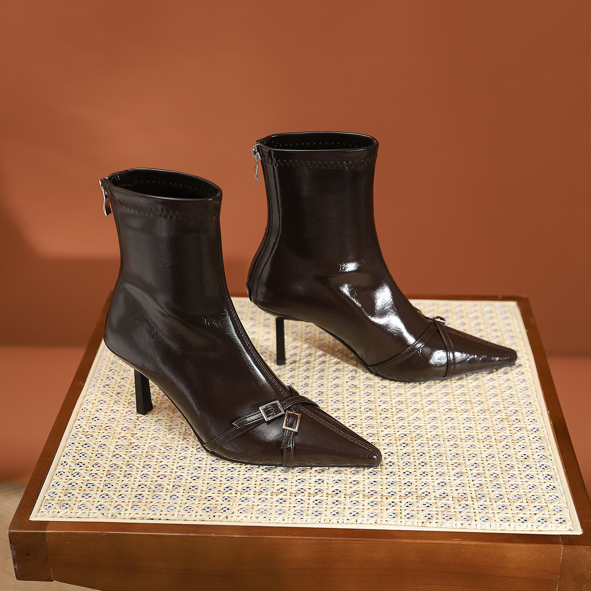 Fashionable pointed-toe patent leather high-heeled ankle boots