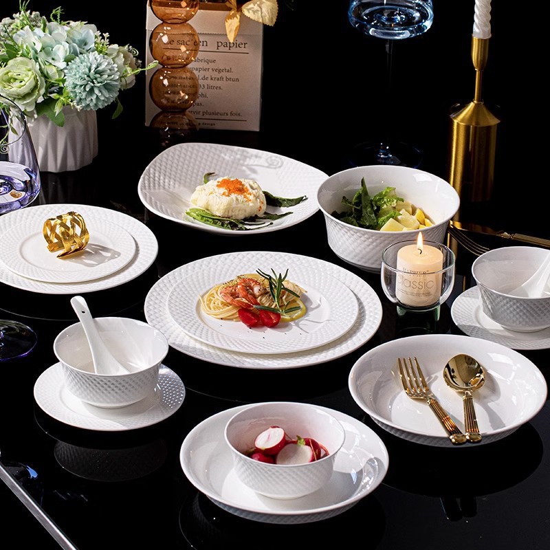 Minimalist threaded high-end western dinner plate