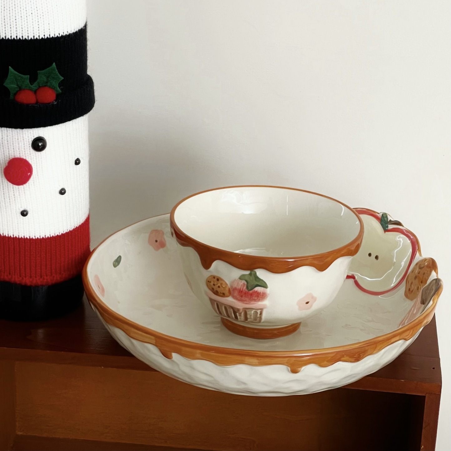 Haipai Strawberry Ceramic Salad Plate, Deep Soup Plate, Breakfast Plate, Dessert Plate