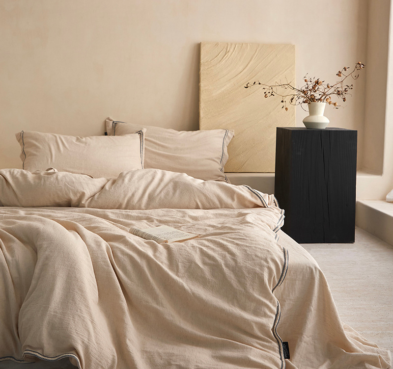 Primary color refreshing, breathable cotton and linen bedding set (four-piece)