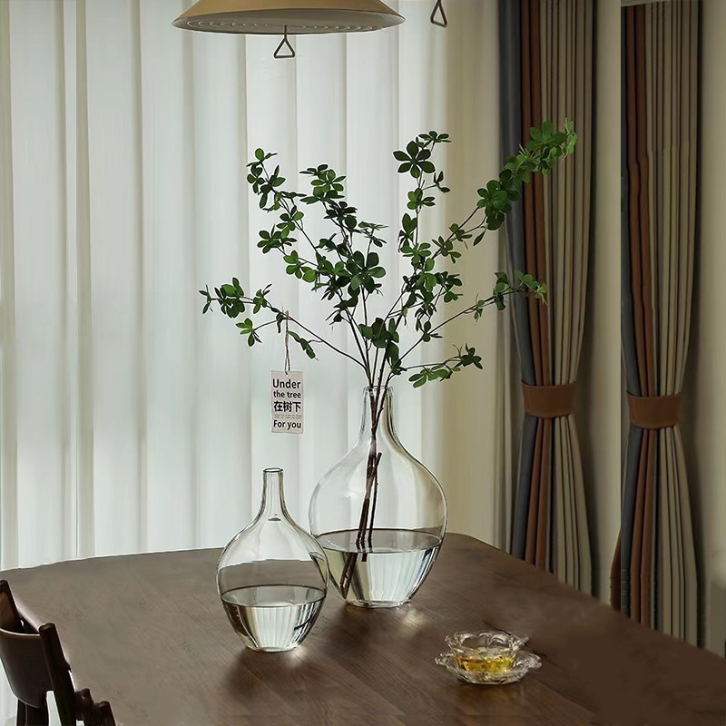 Large-bellied transparent glass vase