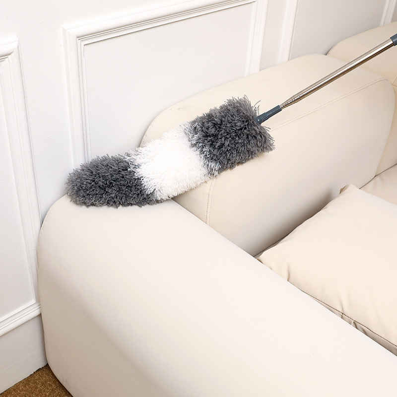 Retractable household duster