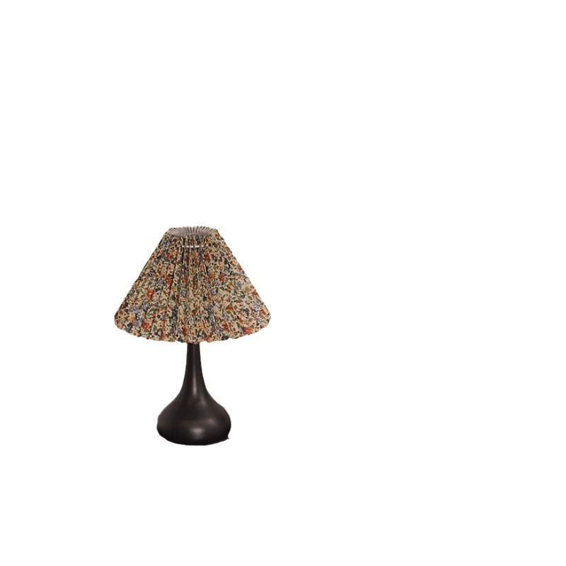Warm Pleated Table Lamp