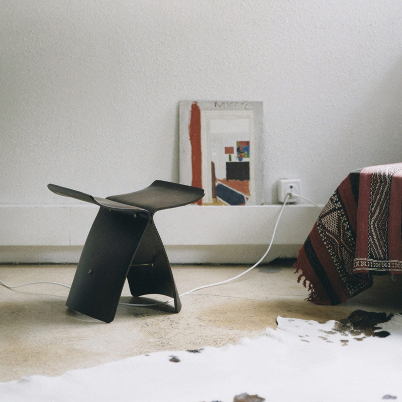 Solid wood simple butterfly stool