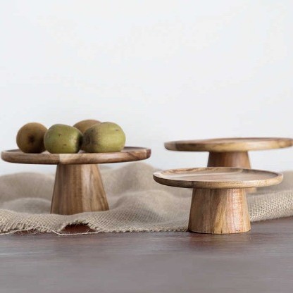 Wooden tray for tall cake stand