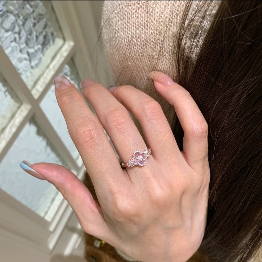 Gentle Pink Mother-of-Pearl Clover Ring