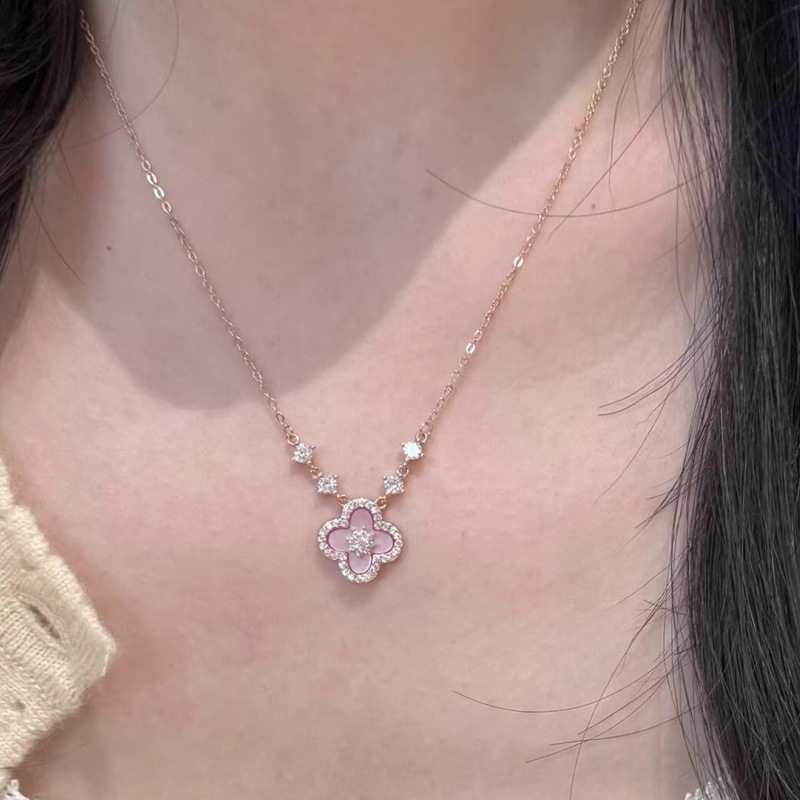 Cherry Blossom Pink Mother-of-Pearl Four-Leaf Clover Necklace
