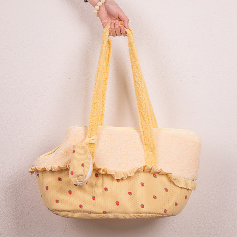 Windproof and warm hand-carry pet bag（Giving gifts）
