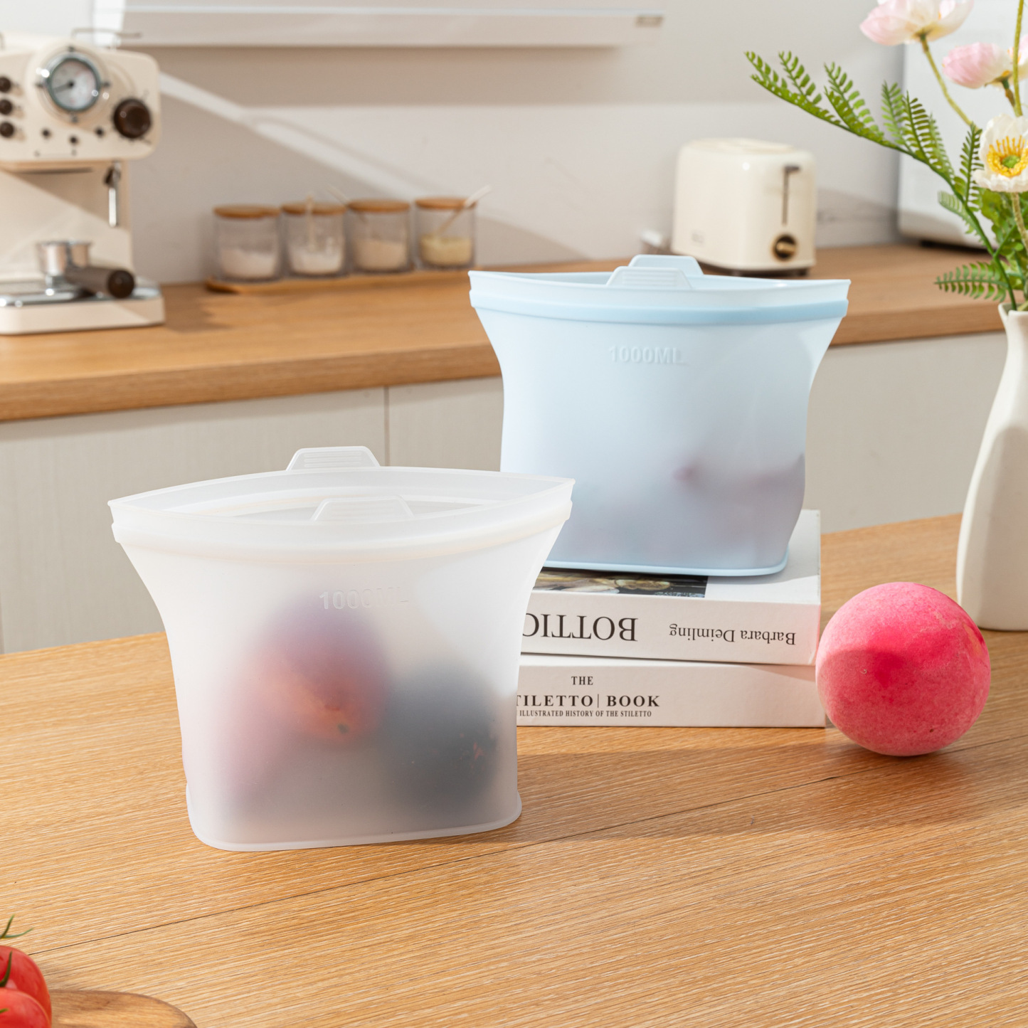 Multifunctional Sealed Silicone Food Container for Fruits and Vegetables in the Kitchen