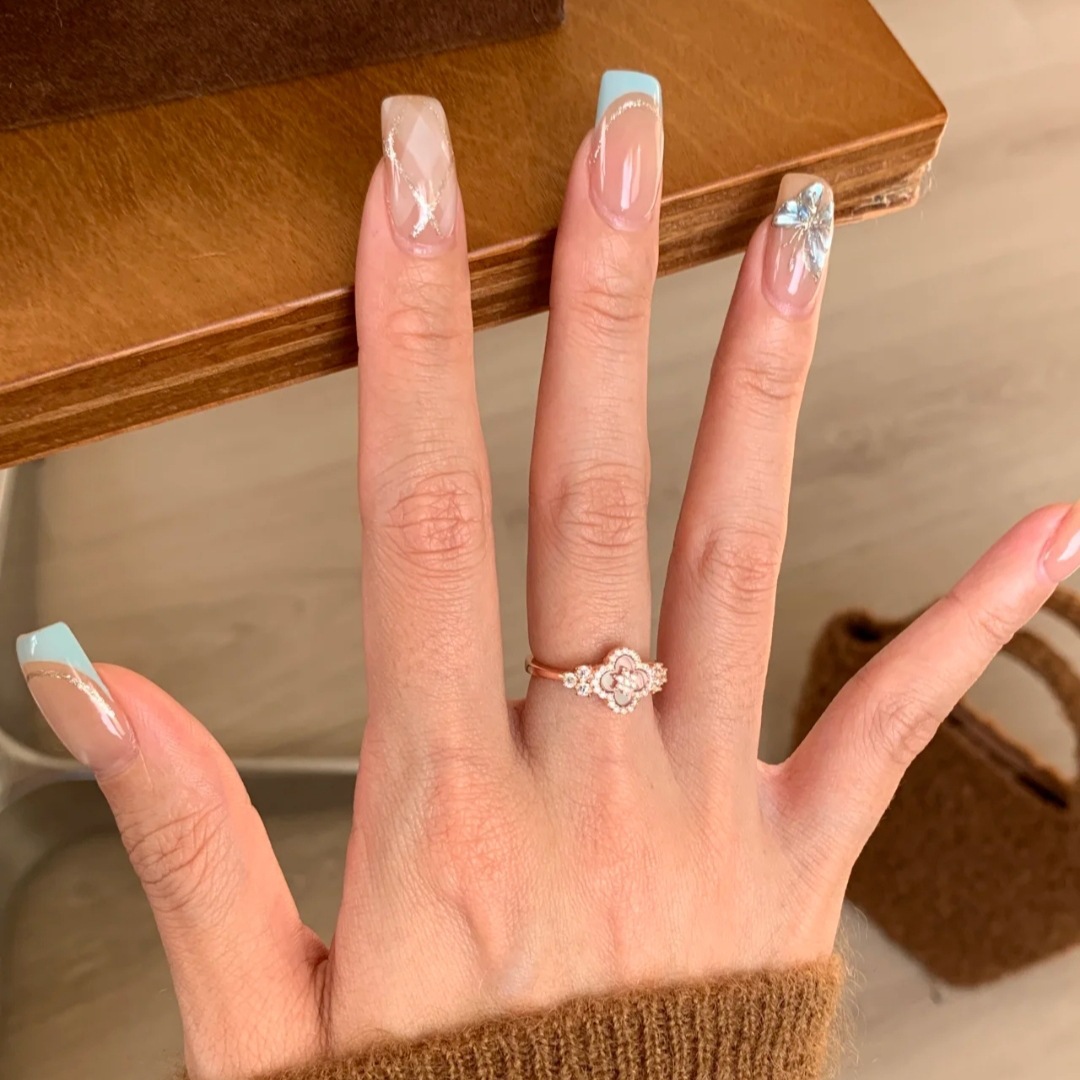 Gentle Pink Mother-of-Pearl Clover Ring