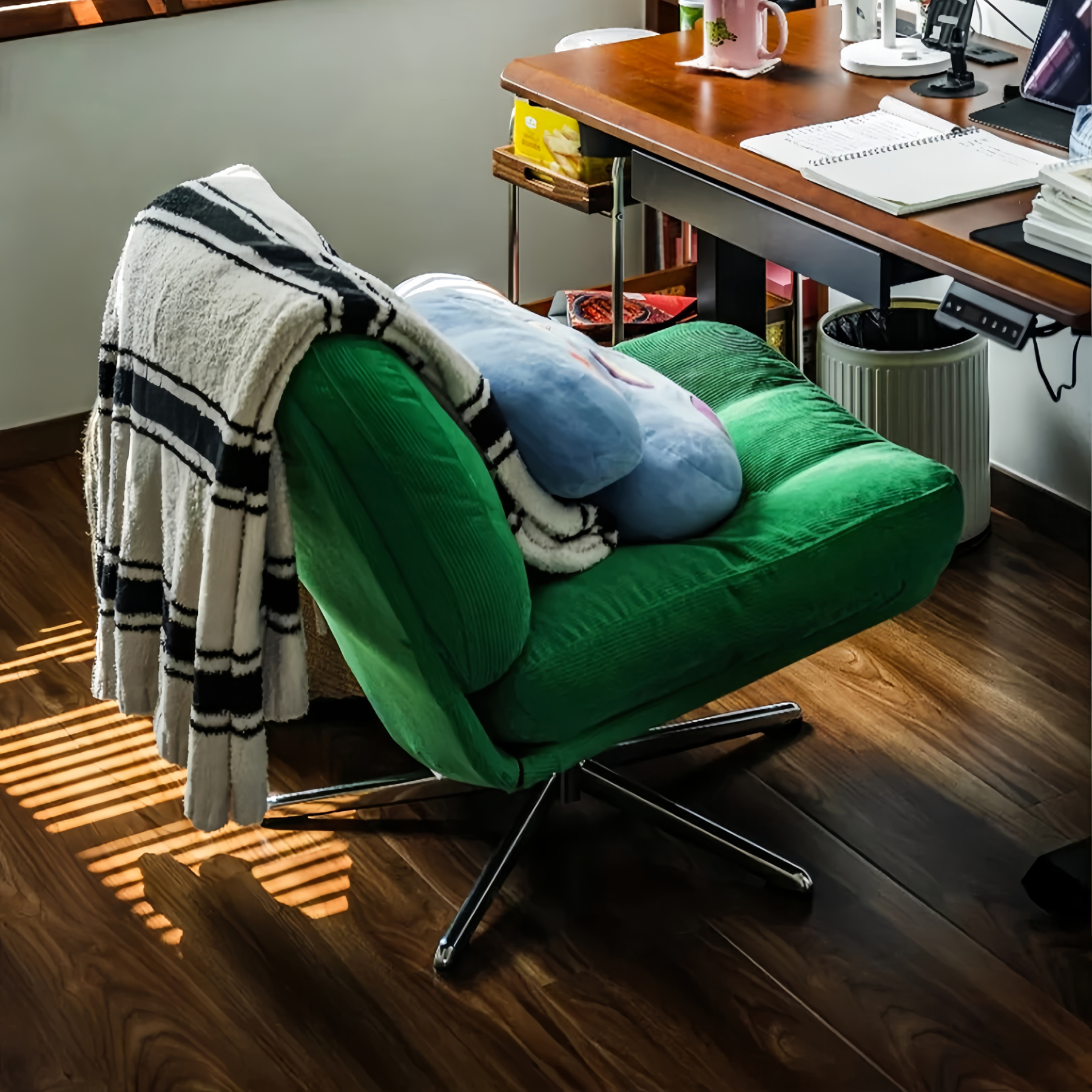 Modern minimalist single-person swivel lazy sofa