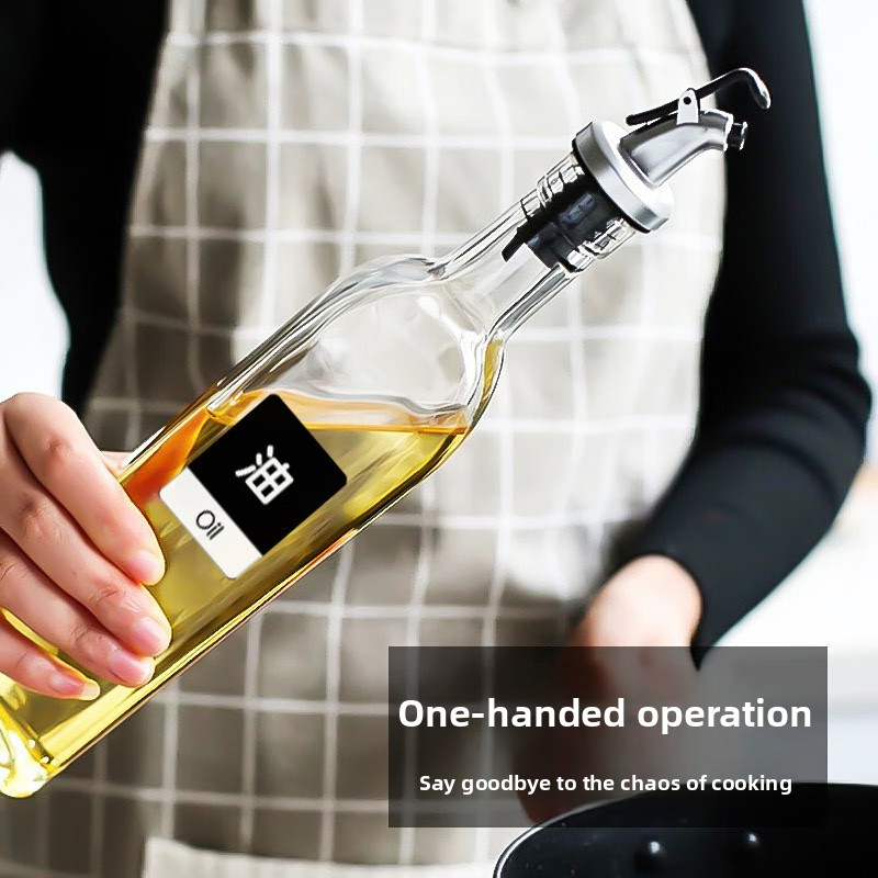 Household kitchen seasoning bottles