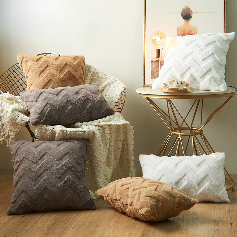 Three-dimensional wavy pattern plush pillowcase