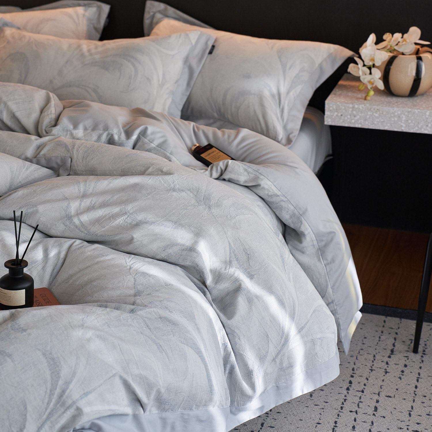 Flax jacquard satin brushed bedding four-piece set