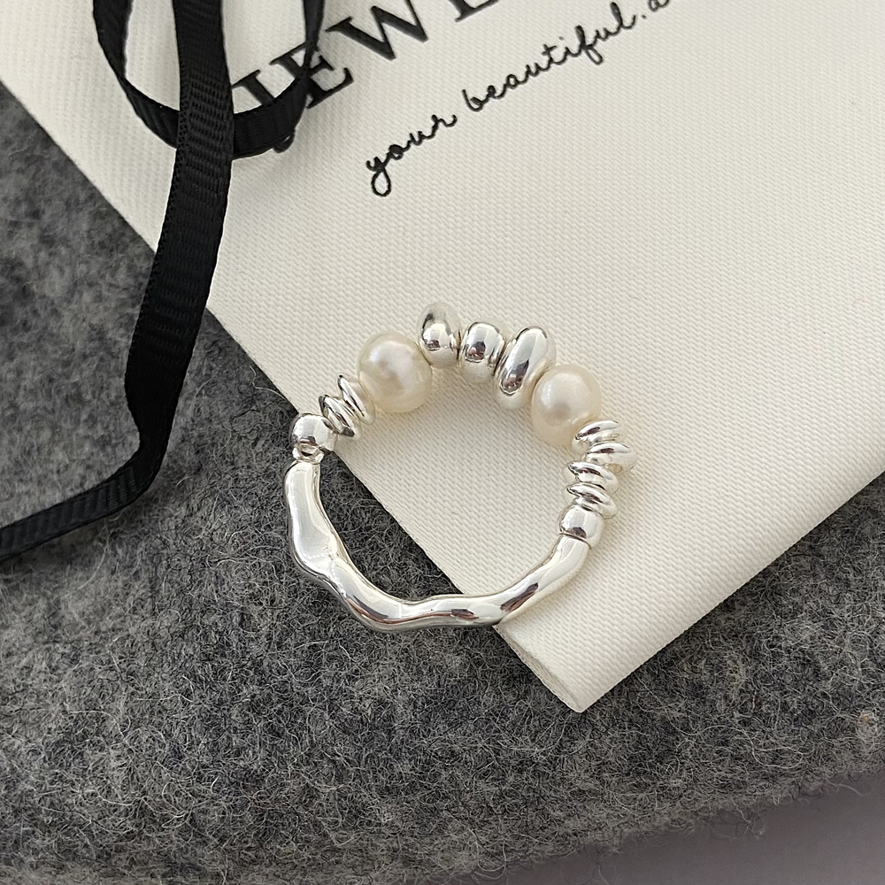 Crushed silver freshwater pearl ring
