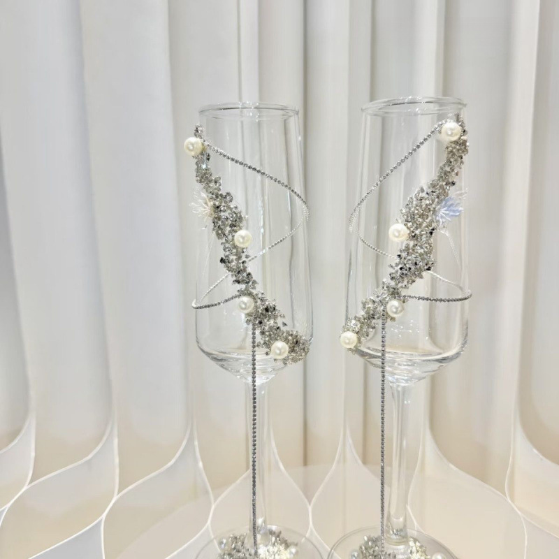 Diamond goblet cocktail champagne glass