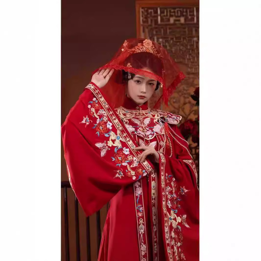 Heavy Embroidery Wedding Dress Ming Dynasty Style Horse Face Skirt