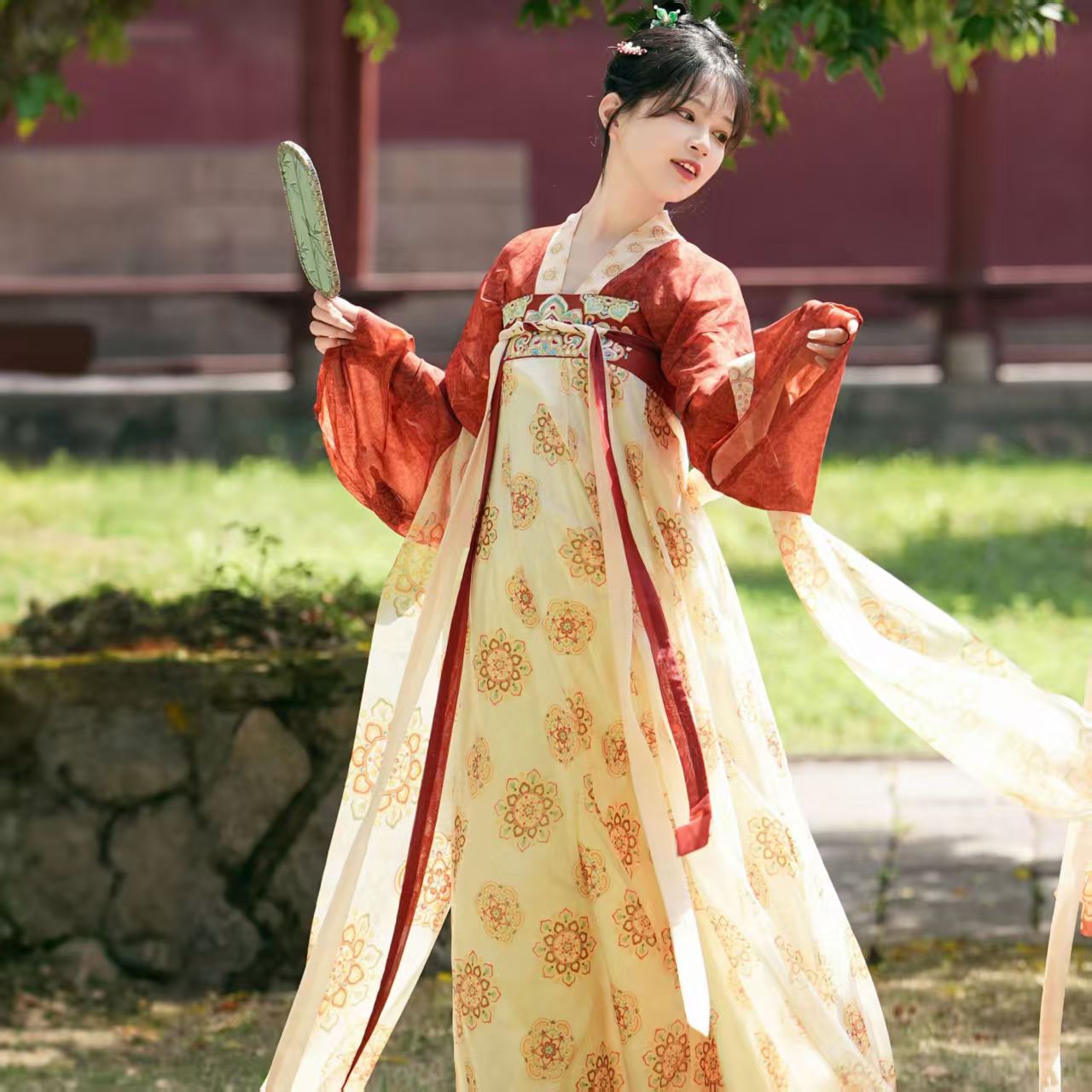 Tang Dynasty Embroidered Hanfu Chest-High Restoration National Style Set