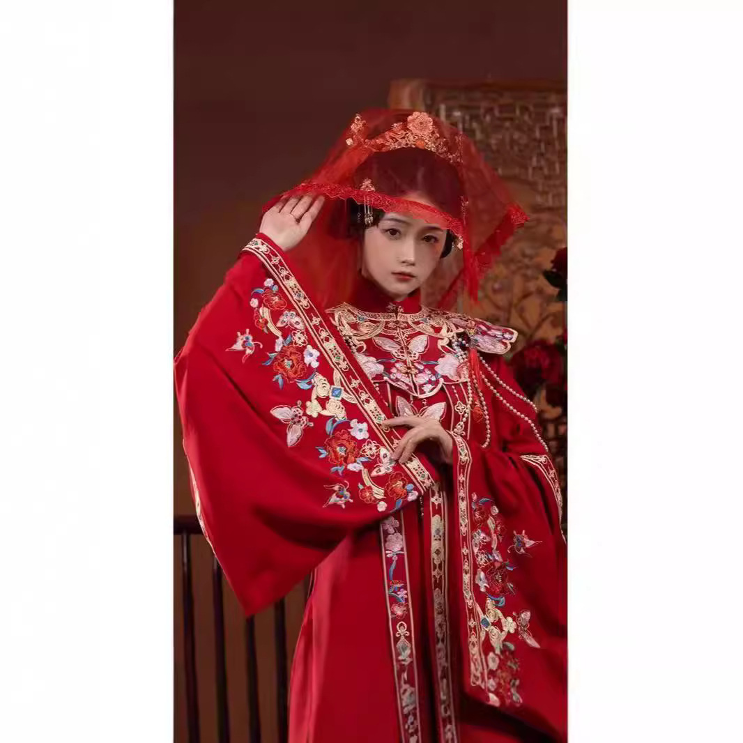 Heavy Embroidery Wedding Dress Ming Dynasty Style Horse Face Skirt