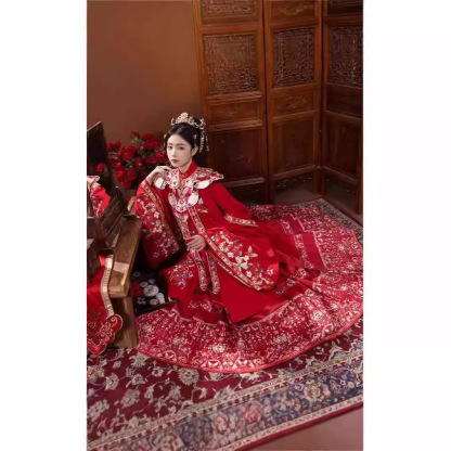 Heavy Embroidery Wedding Dress Ming Dynasty Style Horse Face Skirt