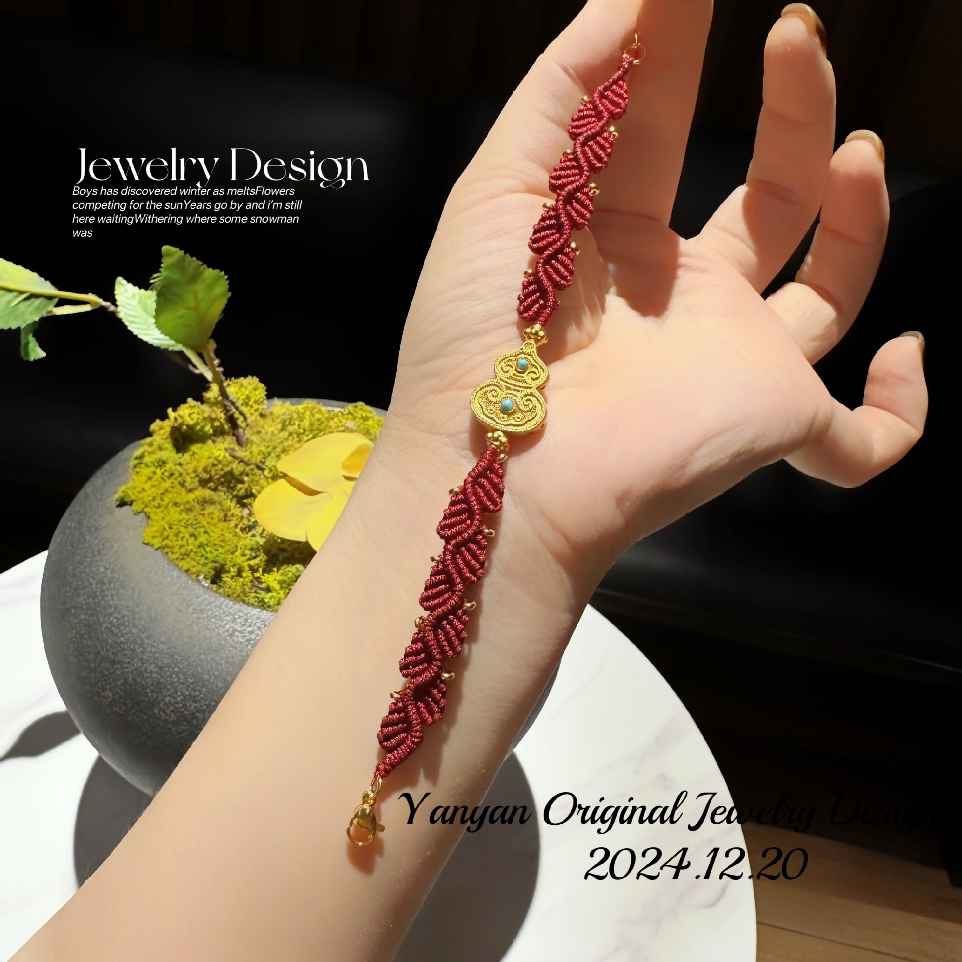 Hand-woven Red String Fortune and Prosperity Double Happiness Gourd Bracelet