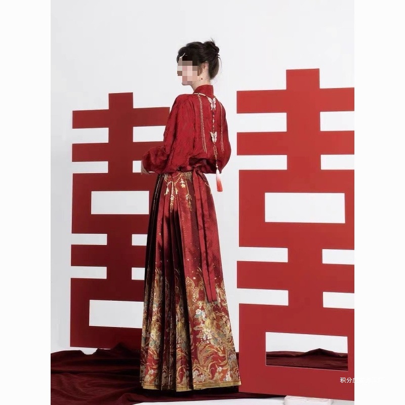 Red Horse Face Skirt Wedding Chinese Style Suit