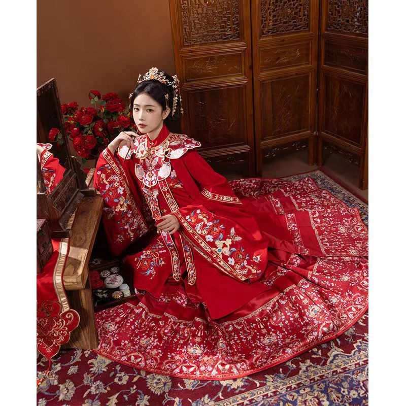 Heavy Embroidery Wedding Dress Ming Dynasty Style Horse Face Skirt