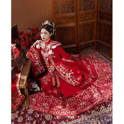 Heavy Embroidery Wedding Dress Ming Dynasty Style Horse Face Skirt