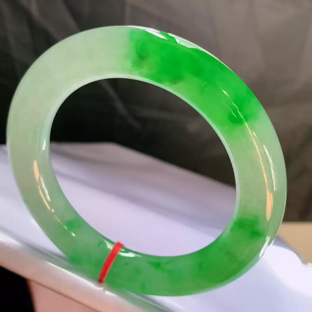 Jadeite Emerald, Old Mine High Ice Species with Flower Drifting Formal Bracelet