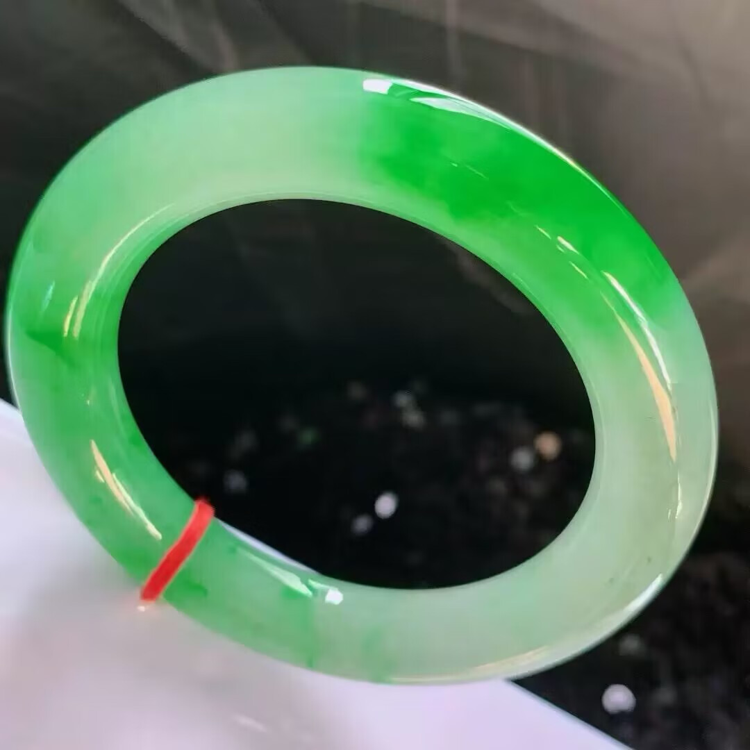 Jadeite Emerald, Old Mine High Ice Species with Flower Drifting Formal Bracelet