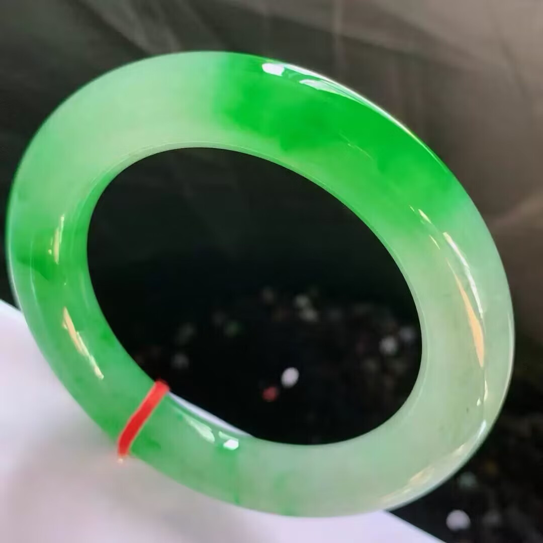 Jadeite Emerald, Old Mine High Ice Species with Flower Drifting Formal Bracelet