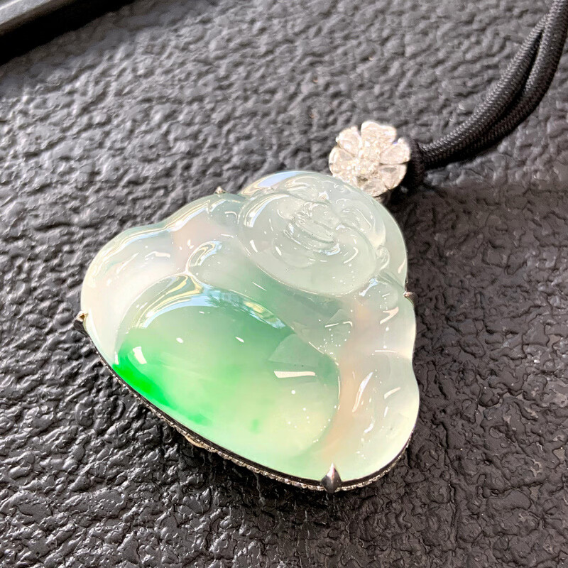 Jade Buddha Pendant: Ice Species with Floating Yang Green Buddha, Inlaid with 18K Gold
