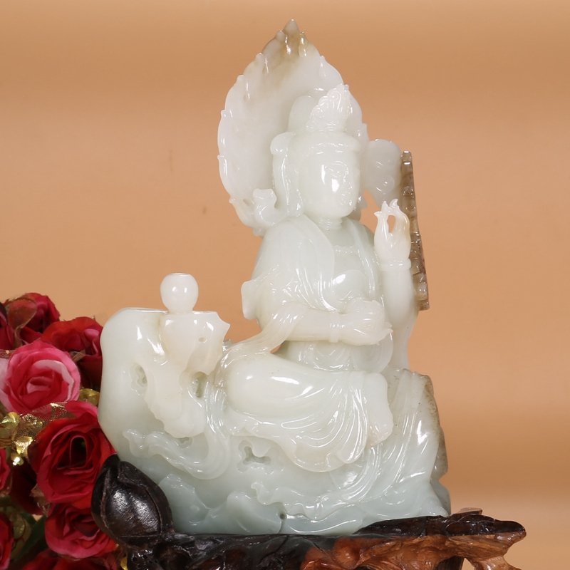 Hetian Jade Heishan Material Suet Jade with Emerald Green Guanyin Ornament