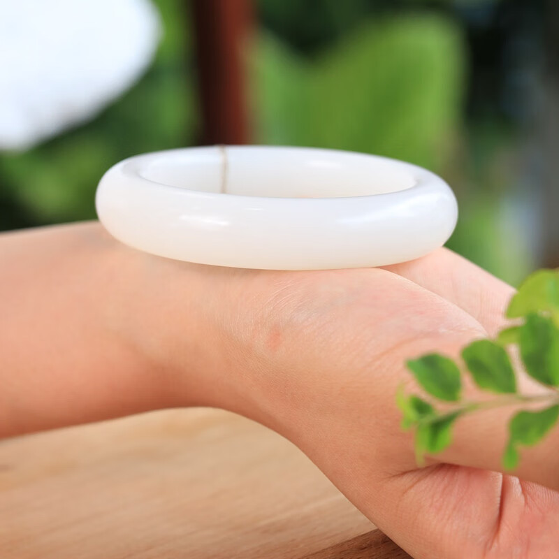 Natural Xinjiang Hetian Jade - Suet White Jade Bracelet